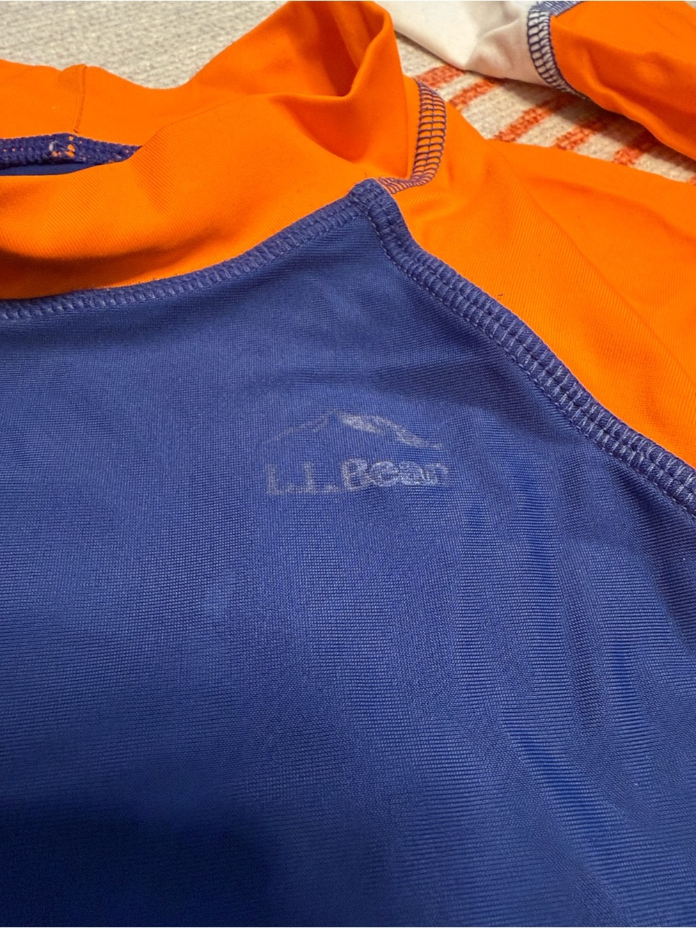 ☀️5T Rashguard bundle longsleeve! Cat & Jack rash guard AND LLbean colorblock - Picture 6 of 8